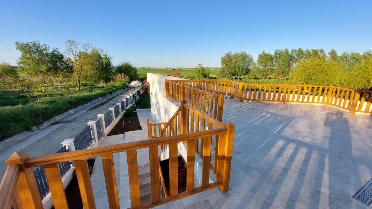 Pensiunea Nest Dunavăţu de Jos Exteriör bild